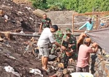 Sinergi TNI, Masyarakat, dan Pekerja, Gotong Royong Bangun Jembatan Beton Atasi Kesulitan Warga Girian Indah