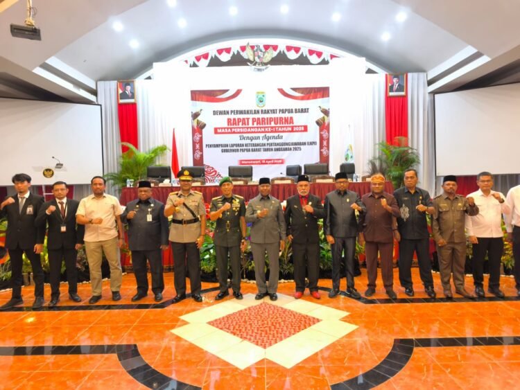 Kapolda Papua Barat Hadiri Rapat Paripurna DPR Papua Barat Masa Persidangan Ke-I Tahun2026