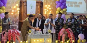 Wujud Sinergi TNI dan Pemerintah Daerah Dalam Kehidupan Beragama, Dandim 1310/Bitung Bersama Wakil Walikota Bitung Hadiri Ibadah Syukur HUT ke-51 GMIM Maranatha Kasawari