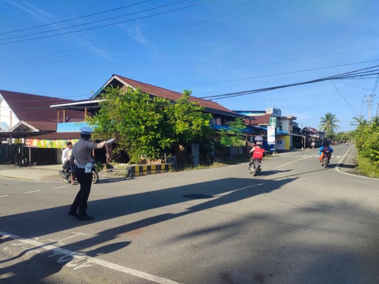 Sat Lantas Polres Sarmi Laksanakan Strong Point, Amankan Titik Rawan dan Sekolah
