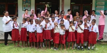HUT YKB ke-46, PYKB Sarmi Hadirkan Senyum Siswa di Wapoania