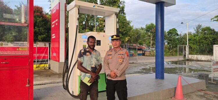 Cek Stok BBM Bersubsidi ,Bhabin Mararena Kunjungi Supervisor SPBU   Kompak 86.993.07