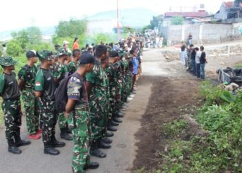 Karya Bakti Pembersihan Lokasi Pembangunan Jembatan Garuda, Wujud Sinergi TNI dan Masyarakat di Girian Indah