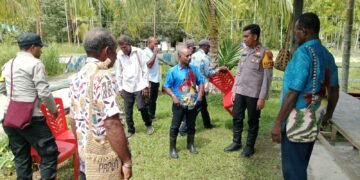 Jalin Kedekatan dengan Masyarakat, Kapolsek Pantai Barat Hadiri Ibadah di GKI Imanuel Arbais