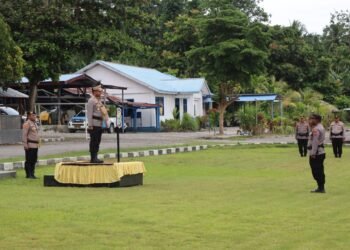 Kapolda Papua Barat Pimpin Apel Pagi dan Berikan Arahan kepada Personel Polres Teluk Wondama
