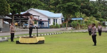 Kapolda Papua Barat Pimpin Apel Pagi dan Berikan Arahan kepada Personel Polres Teluk Wondama