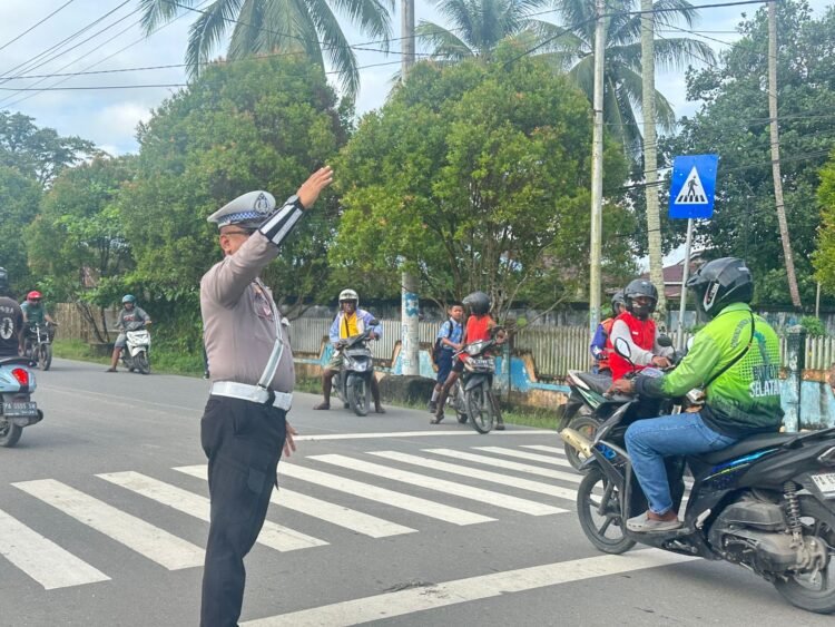 Sat Lantas Polres Sarmi Intensifkan Strong Point Pagi di Sejumlah Titik Rawan