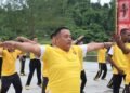 Jaga Stamina Tubuh, Personel Polres Sarmi Laksanakan Olahraga Pagi