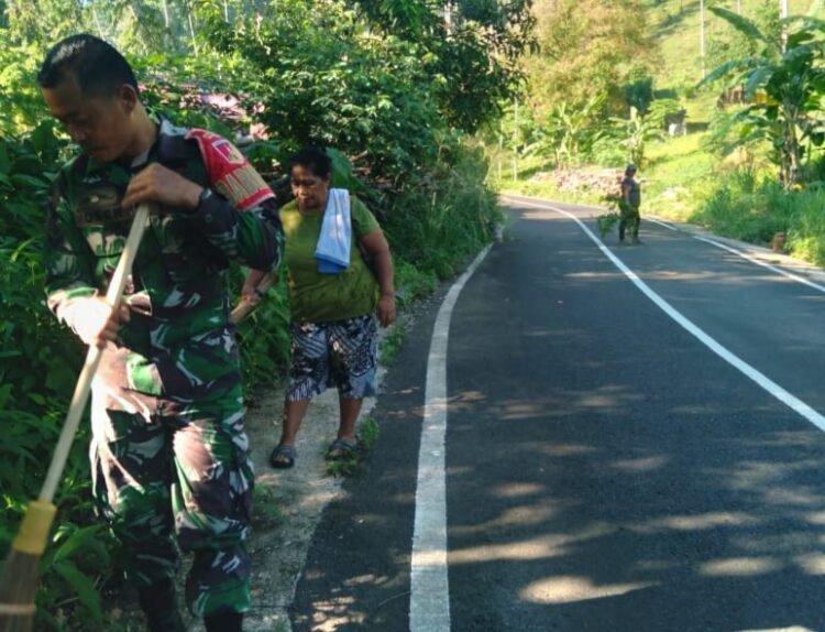 Kodim 1310/Bitung Bersama YTP 916/BS dan Masyarakat Gelar Kerja Bakti Gerakan Indonesia Asri, Bersihkan Jalan Penghubung Kasawari–Makawidey