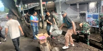 Bentuk Nyata Kepedulian TNI Terhadap Kebersihan Lingkungan, Kodim 1310/Bitung Gelar Karya Bakti Gerakan Indonesia Asri, Bersihkan Selokan dan Taman Median Jalan