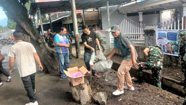 Bentuk Nyata Kepedulian TNI Terhadap Kebersihan Lingkungan, Kodim 1310/Bitung Gelar Karya Bakti Gerakan Indonesia Asri, Bersihkan Selokan dan Taman Median Jalan