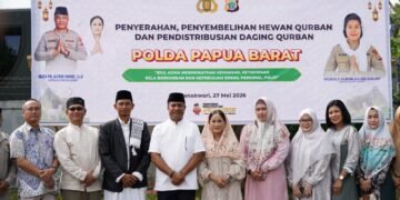 Polda Papua Barat Gelar Shalat Idul Adha 1447 H dan Distribusikan Daging Qurban kepada Masyarakat