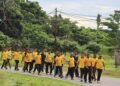 Wujudkan Personel yang Sehat dan Siap Bertugas, Wakapolres Sarmi Pimpin Pelaksanaan Olahraga Pagi