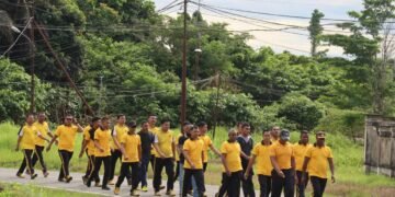 Wujudkan Personel yang Sehat dan Siap Bertugas, Wakapolres Sarmi Pimpin Pelaksanaan Olahraga Pagi