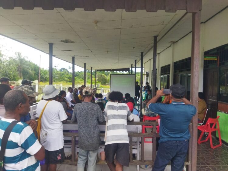 Bupati Sarmi Serap Aspirasi Masyarakat Tor Atas, Polsek Tor Atas Pastikan Kegiatan Berjalan Aman