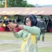 Perkuat Sinergitas TNI-Polri, Polwan Polda Papua Barat dan Kowad Kodam XVIII/Kasuari Gelar Ekshibisi Menembak Persahabatan