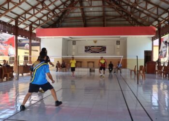 Semangat Sportivitas Warnai Turnamen Badminton Personel Polres Sarmi Sambut HUT Bhayangkara ke-80