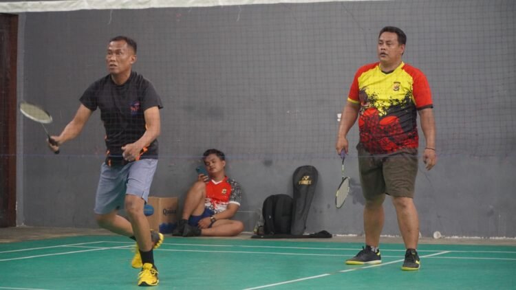 Puncak Turnamen Badminton HUT Bhayangkara ke-80, Satresnarkoba Raih Gelar Juara