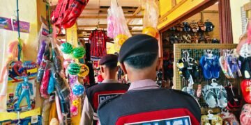 Patroli Rutin Sat Samapta Polres Sarmi Jaga Stabilitas Kamtibmas di Pasar Sentral Mararena
