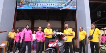 Polri untuk Masyarakat, Polda Papua Barat Gelar Olahraga Bersama Sambut Hari Bhayangkara ke-80