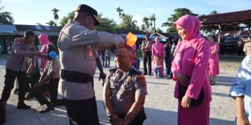 Wakapolres Sarmi Pimpin Upacara Korp Raport, 26 Personel Terima Kenaikan Pangkat