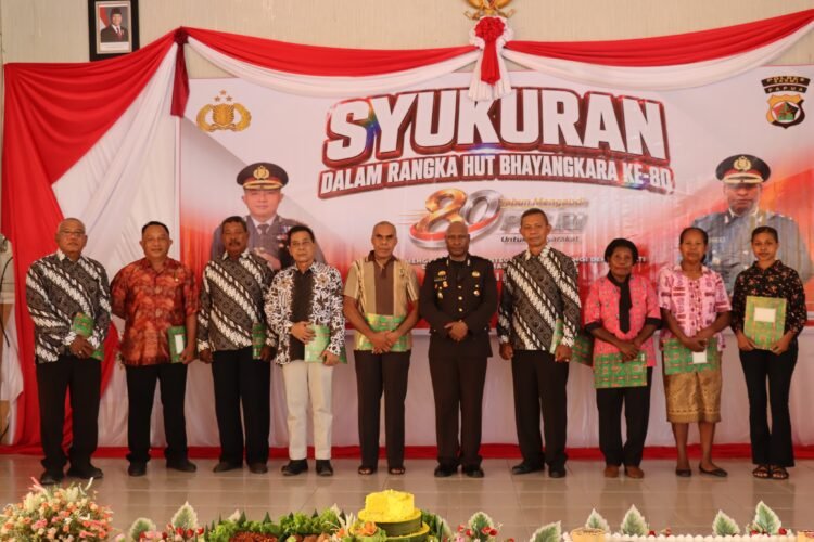 Usai Upacara HUT Bhayangkara ke-80, Polres Sarmi Gelar Syukuran Penuh Kebersamaan