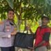 Kapolsek Pantai Barat Sambangi Kampung dan Serahkan Tali Asih kepada Ondoafi, Perkuat Sinergi Jaga Kamtibmas