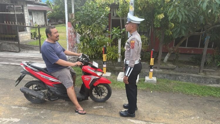 Pastikan Setiap Pengendara Mematuhi Aturan, Sat Lantas Polres Sarmi Laksanakan Pengaturan Pagi