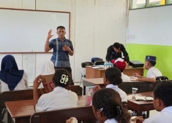 Bentengi Generasi Muda dari Narkoba dan Miras, Satresnarkoba Polres Sarmi Berikan Edukasi kepada Peserta MPLS