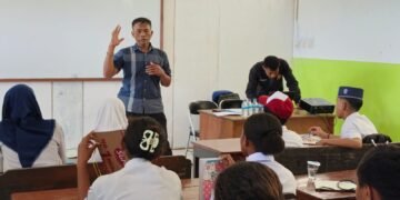 Bentengi Generasi Muda dari Narkoba dan Miras, Satresnarkoba Polres Sarmi Berikan Edukasi kepada Peserta MPLS