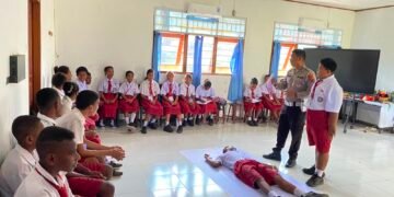 Tanamkan Budaya Tertib Berlalu Lintas Sejak Dini, Satlantas Polres Sarmi Edukasi Siswa SD Kasukwe