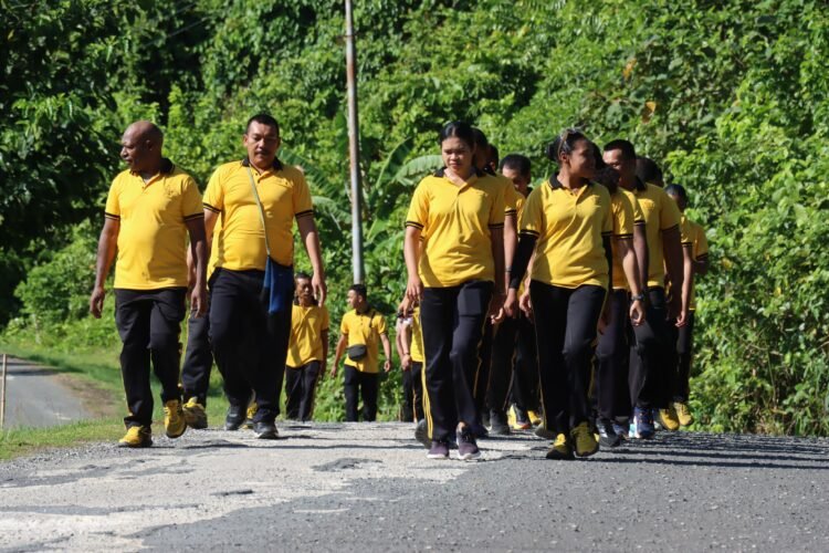 Fisik Prima untuk Pelayanan Maksimal, Polres Sarmi Laksanakan Olahraga Pagi