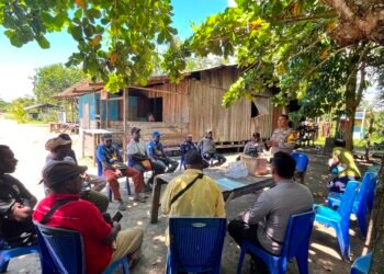 Sat Binmas Polres Sarmi Perkuat Peran FKPM melalui Pembinaan di Kampung Amsira