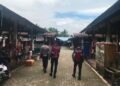 Sat Samapta Polres Sarmi Perkuat Harkamtibmas Melalui Patroli Dialogis di Pasar Sentral Mararena
