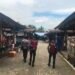 Sat Samapta Polres Sarmi Perkuat Harkamtibmas Melalui Patroli Dialogis di Pasar Sentral Mararena