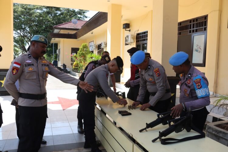 Tindak Lanjuti Arahan Polda, Sipropam Polres Sarmi Gelar Pemeriksaan Senjata Api Dinas Personel