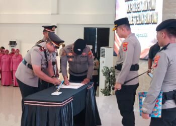 Polres Teluk Bintuni Gelar Sertijab Kapolsek Bintuni, Kapolres Tekankan Profesionalisme dan Penguatan Sinergitas