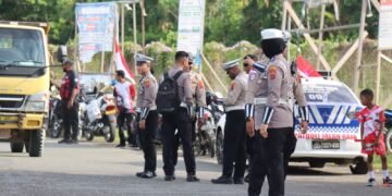 Satlantas Polres Sarmi Laksanakan Pengamanan dan Pengawalan Kirab Bendera Merah Putih Sambut HUT ke-81 Kemerdekaan RI
