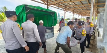 Peduli Rumah Ibadah, Polsek Bonggo Salurkan 15 Sak Semen untuk Pembangunan Masjid Al-Mujahirin