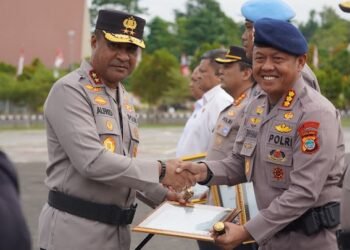Kapolda Papua Barat Pimpin Upacara Pemberian Penghargaan Satker Peraih Predikat WBK Tahun 2025 dan IKPA Terbaik Triwulan II Tahun 2026
