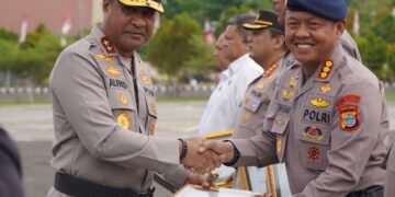 Kapolda Papua Barat Pimpin Upacara Pemberian Penghargaan Satker Peraih Predikat WBK Tahun 2025 dan IKPA Terbaik Triwulan II Tahun 2026