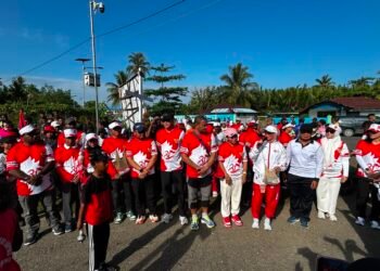 Semarak HUT RI ke-81, Polres Sarmi Meriahkan Jalan Santai Berhadiah Bersama Masyarakat