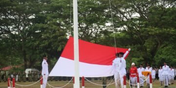 Merah Putih Berkibar di Sarmi, Kapolres Hadiri Khidmatnya HUT ke-81 RI