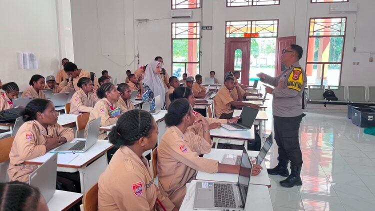 Polres Sarmi Bekali Pelajar dengan Kecerdasan Buatan, 42 Siswa Raih Sertifikat Senopati Academy