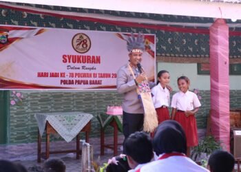 Sambut Hari Jadi ke-78 Polwan, Polwan Polda Papua Barat Gelar Syukuran dan Bakti Sosial di SD Negeri 15 Maripi