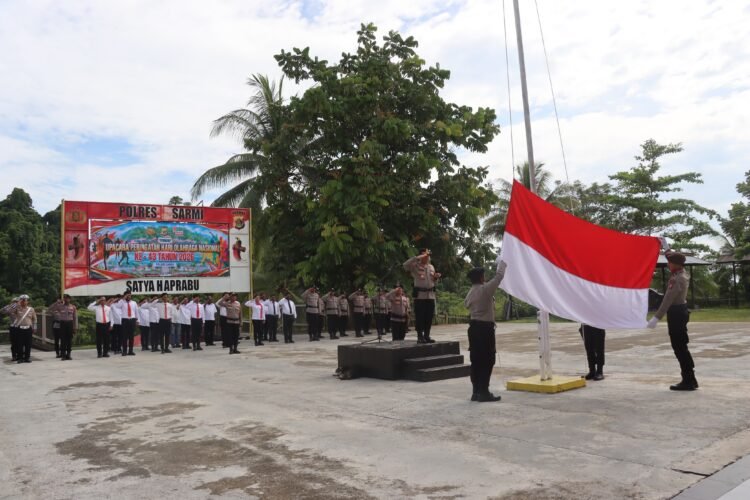 Pimpin Upacara HAORNAS ke-43, Kapolres Sarmi Tekankan Pentingnya Hidup Sehat dan Aktif