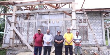 Kapolda Papua Barat Hadiri Pemasangan dan Penutupan Atap Rumah Pastori GKI Syalom Anday