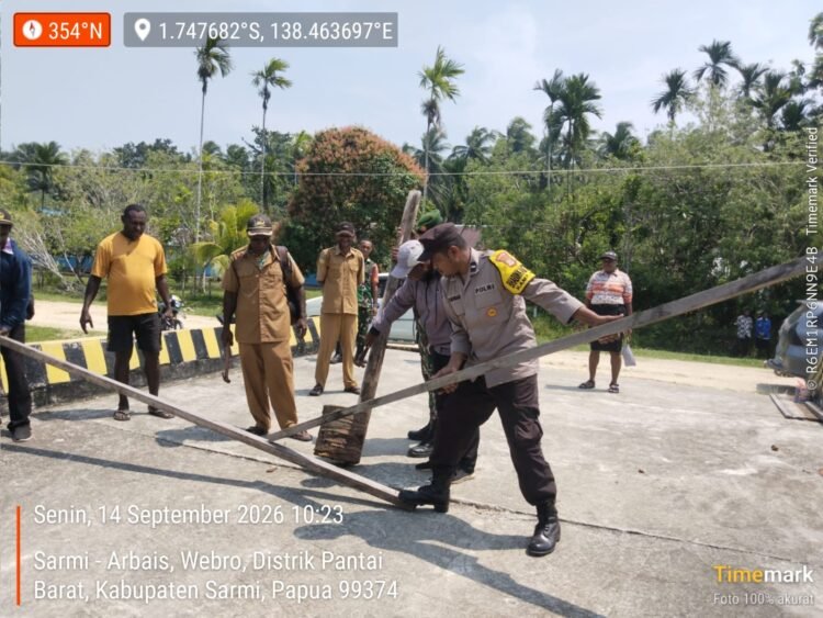 Polsek Pantai Barat Respons Cepat Pemalangan Kantor Distrik, Polisi Kedepankan Mediasi