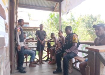 Jaga Kamtibmas Tetap Kondusif, Polsek Tor Atas Gelar Patroli Dialogis Sambangi Pekerja Air Bersih