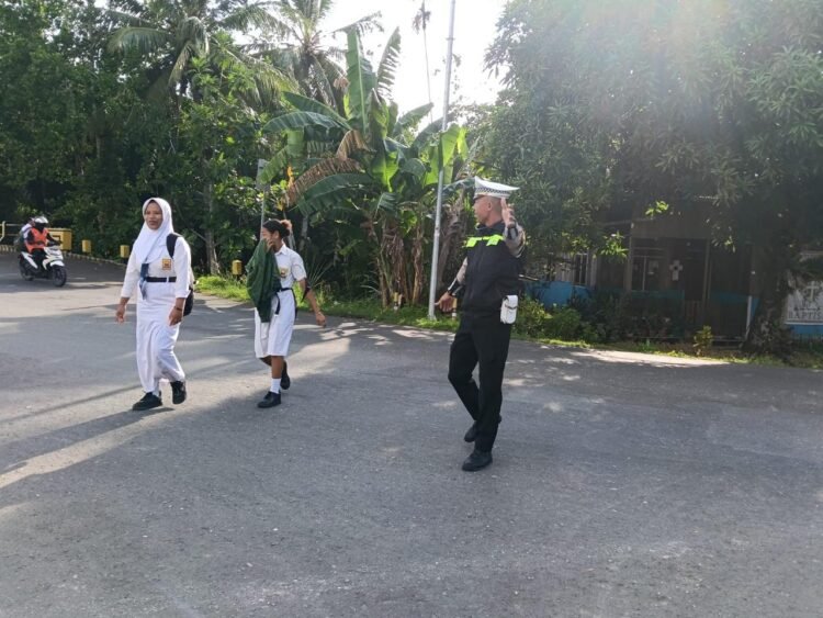 Utamakan Keselamatan Pengguna Jalan, Sat Lantas Polres Sarmi Laksanakan Gatur Pagi